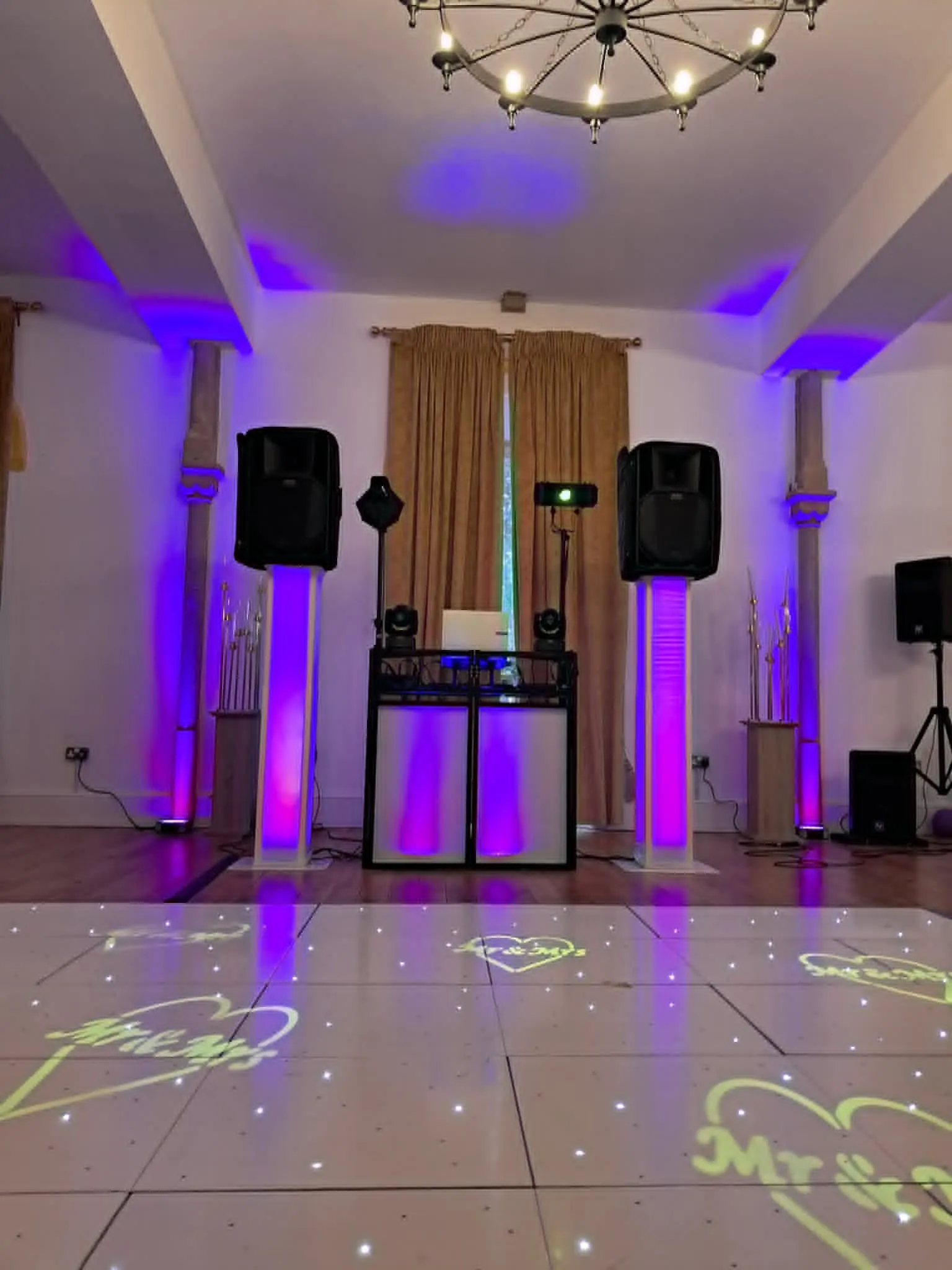 DJ Newcastle upon Tyne - e33051a6 a8eb 4343 8d3b eccc6a6dcdcb